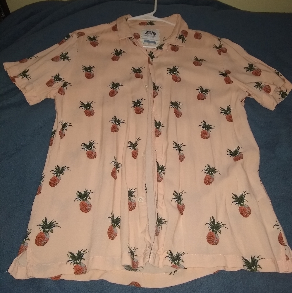 Short sleeve button down shirt